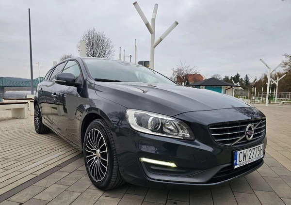 Volvo V60 cena 41900 przebieg: 192000, rok produkcji 2013 z Urzędów małe 562